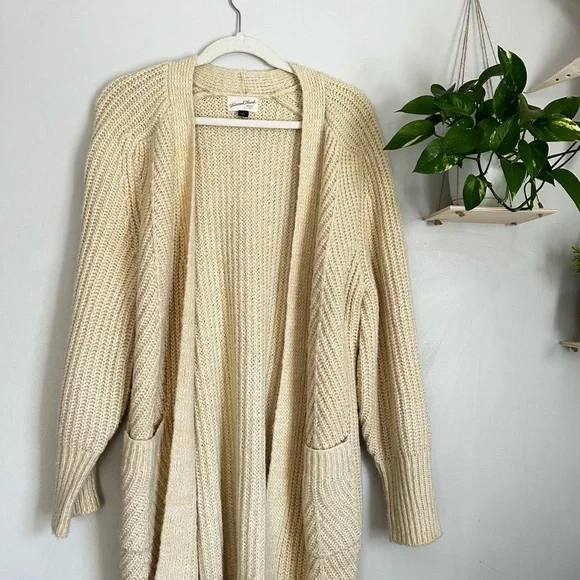Universal Thread Cream Knit Cardigan size large winter trending oversized - Picture 4 of 10